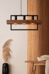 Lampa wisząca Robin 3-punktowa w kolorze czarnym, z drewnianym stelażem. Zawiera trzy przezroczyste żarówki w czarnych oprawkach. Ujęcie frontalne, lampa zawieszona nad drewnianym stołem, w tle widoczna struktura ściany z paneli.