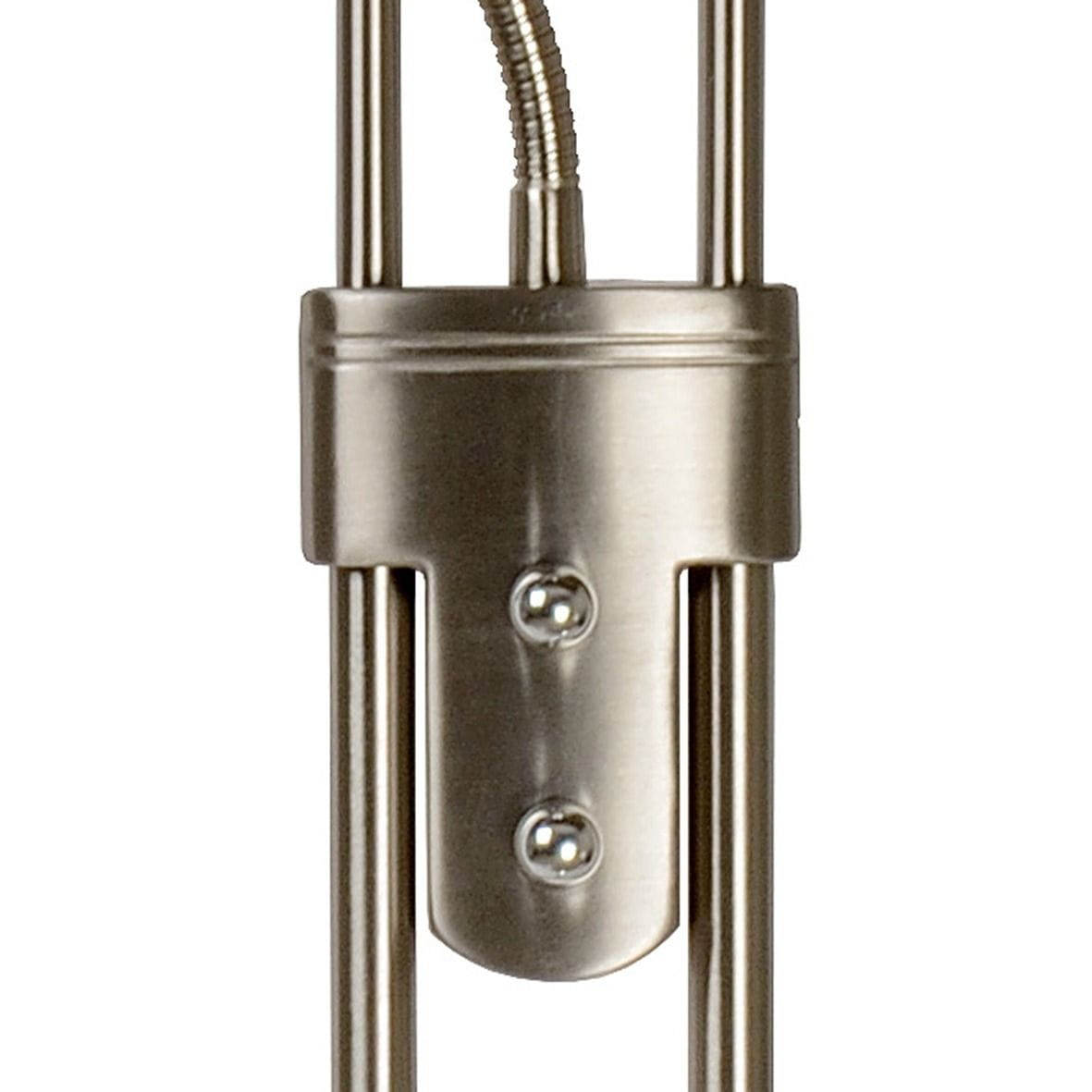 Lampa podłogowa Champion LED 2-punktowa w kolorze satynowego chromu, z elastycznymi ramionami i dwoma źródłami światła. Ujęcie z bliska na element mocujący oraz detale konstrukcyjne. Idealna do nowoczesnych wnętrz.