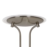 Lampa podłogowa Champion LED 2-punktowa w satynowym chromie, z okrągłym kloszem. Kształt minimalistyczny, z dwoma elastycznymi ramionami. Widok z góry, ukazujący detale mocowania i wykończenia.
