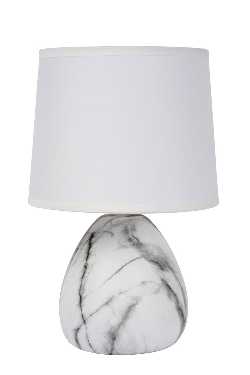 Lampa stołowa Marmo 1-punktowa z podstawą imitującą marmur w białym kolorze z szarymi żyłkami, zakończona okrągłym, białym kloszem. Ujęcie frontalne, lampa stoi na płaskiej powierzchni.