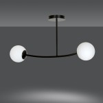 Lampa wisząca Halldor 2-punktowa w kolorze czarnym. Posiada dwa okrągłe klosze z białego szkła umieszczone na zakrzywionym ramieniu. Montaż sufitowy, minimalistyczny design, idealna do nowoczesnych wnętrz.