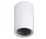 Lampa sufitowa Boka w kształcie białej tuby, przeznaczona do montażu na stałe, z oprawą na żarówkę GU10. Ujęcie frontalne, ukazuje gładką powierzchnię oraz okrągły otwór na żarówkę.