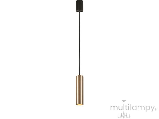 Lampa wisząca Eye M w kolorze mosiądzu, o cylindrycznym kształcie, z czarnym kablem i mocowaniem. Zawieszona w pionie, emitująca światło z jednego punktu, idealna do nowoczesnych wnętrz.