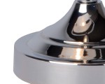 Lampa biurkowa Banker 1-punktowa w kolorze białym i chromowanym. Widoczna metalowa podstawa o błyszczącej powierzchni, z eleganckim kształtem. Ujęcie z bliska, koncentrujące się na detalu podstawy.