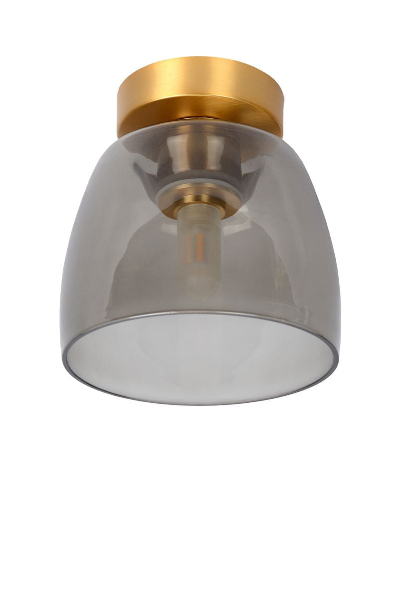 Lampa sufitowa Tyler IP44 z mosiądzu, 1-punktowa. Szklany klosz w odcieniu szaro-przezroczystym z okrągłym, złotym mocowaniem. Montaż sufitowy, widok z dołu, ukazujący źródło światła wewnątrz klosza.
