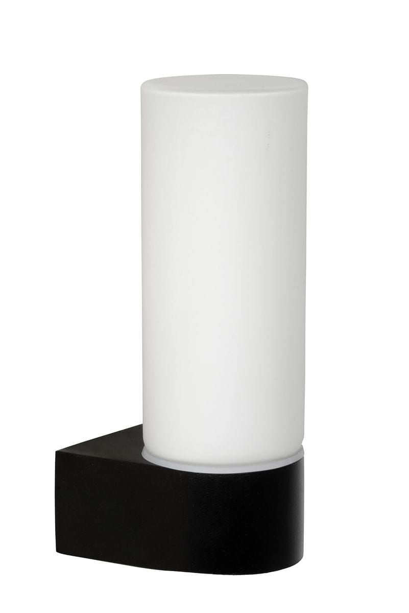 Kinkiet Jesse IP44 w kolorze czarnym, z białym, cylindrycznym kloszem wykonanym z matowego szkła. Produkt ustawiony w pozycji stojącej, z widoczną podstawą w kształcie litery L. Idealny do użytku wewnętrznego i zewnętrznego.