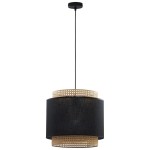 Lampa wisząca Boho D38 w kolorze czarnym, z okrągłym abażurem i dekoracyjną, plecioną obręczą z naturalnego materiału. Zawieszona na cienkim, czarnym przewodzie, z prostym, okrągłym mocowaniem sufitowym. Idealna do nowoczesnych wnętrz.