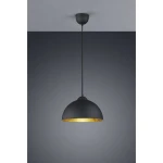 Czarna lampa wisząca Jimmy z metalowym kloszem w kształcie półkuli. Wnętrze klosza w kolorze złotym. Lampa zawieszona na cienkim przewodzie, montowana do sufitu. Tło w odcieniach szarości, podkreślające elegancki styl oświetlenia.