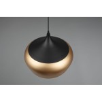 Lampa wisząca Chiron D45 w kształcie kulistym, z czarnym korpusem i mosiężnym wykończeniem. Zawieszona na cienkim przewodzie, prezentuje nowoczesny design. Widok z góry, ukazujący połączenie matowej i błyszczącej powierzchni.