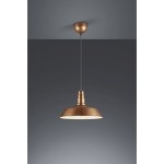 Lampa wisząca 1-punktowa w kolorze miedzi z metalowym kloszem o stożkowym kształcie. Zawieszona na cienkim, czarnym przewodzie, montowana do sufitu. Widoczne detale konstrukcyjne u góry. Tło w odcieniach szarości.