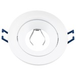 Okrągła, biała oprawa sufitowa do zabudowy GU10 z ruchomym mechanizmem. Widoczna metalowa klamra mocująca oraz dwa niebieskie uchwyty. Kąt ujęcia frontalny, ukazujący wnętrze oprawy i otwór na żarówkę.