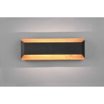 Kinkiet Arino L35 LED w kolorze czarnym, prostokątny z drewnianymi detalami wzdłuż krawędzi. Zainstalowany na szarej ścianie, w pozycji poziomej, emituje ciepłe światło, tworząc efektowną iluminację.