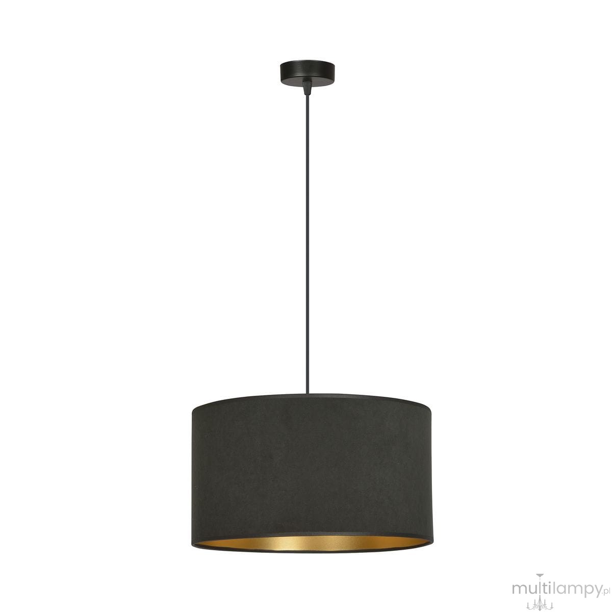 Czarna lampa wisząca Hilde 1-punktowa z okrągłym abażurem, zawieszona na cienkim przewodzie. Wewnętrzna strona abażuru w złotym kolorze, co tworzy kontrast. Prosta forma, idealna do nowoczesnych wnętrz.