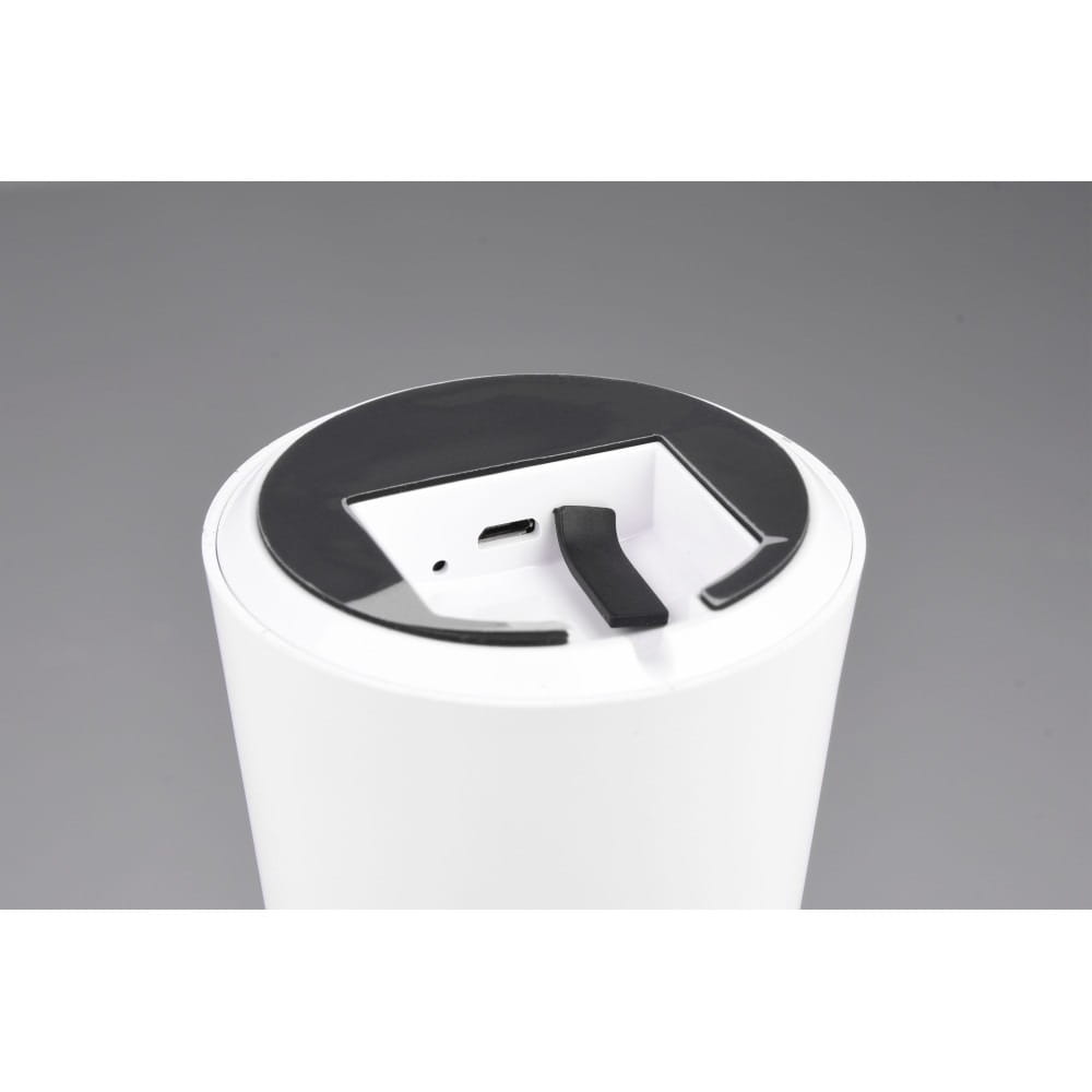 Biała lampa stołowa ogrodowa Lennon LED z okrągłą podstawą. Widok z góry pokazuje czarny panel z przyciskiem oraz portem USB. Lampa ma cylindryczny kształt, wykonana z materiału odpornego na warunki atmosferyczne.