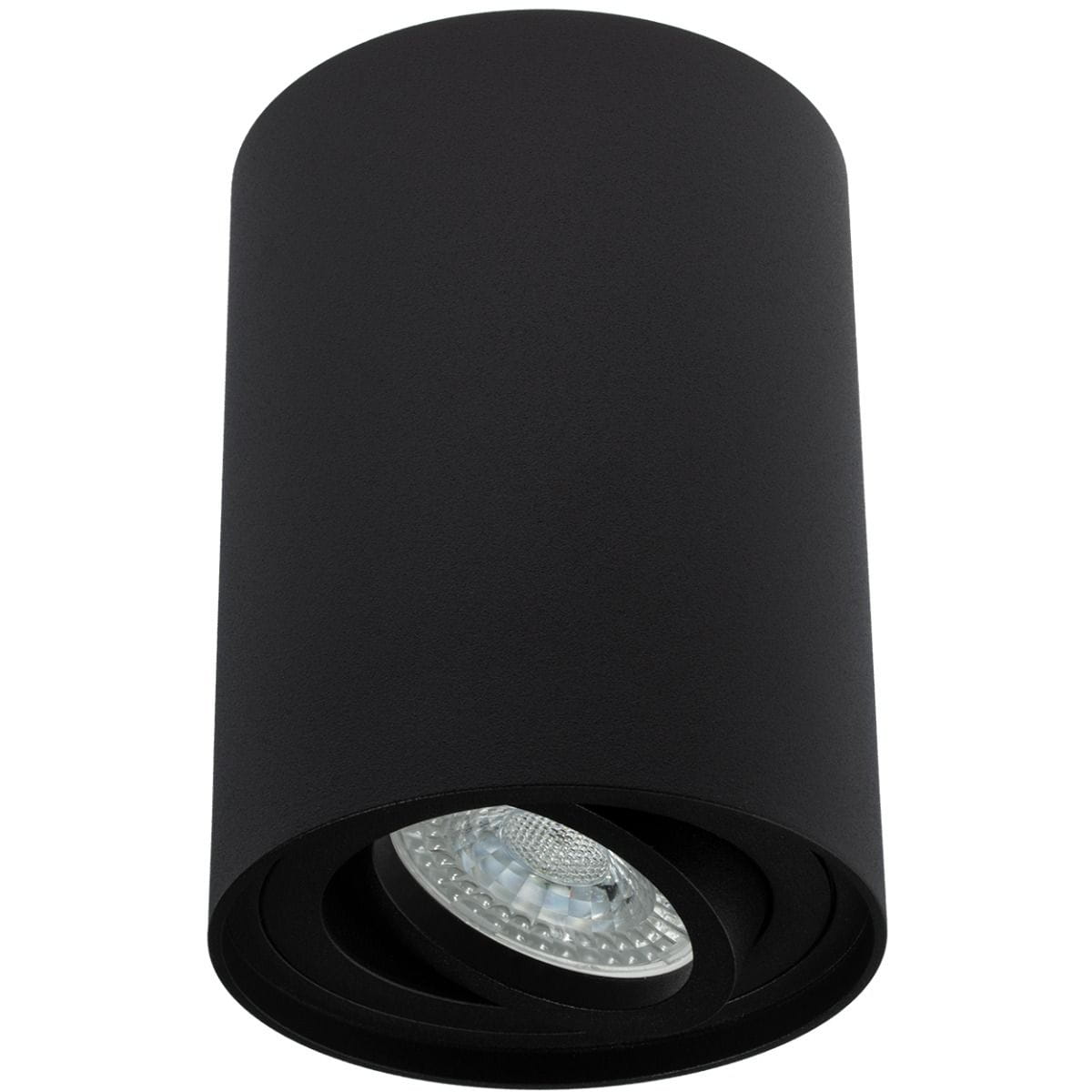 Czarna lampa sufitowa w kształcie tuby, zamontowana na suficie, z kierunkowym źródłem światła wewnątrz. Gładka, matowa powierzchnia. Lampa skierowana w dół, z widocznym szklanym kloszem oraz reflektorem. Idealna do nowoczesnych wnętrz.