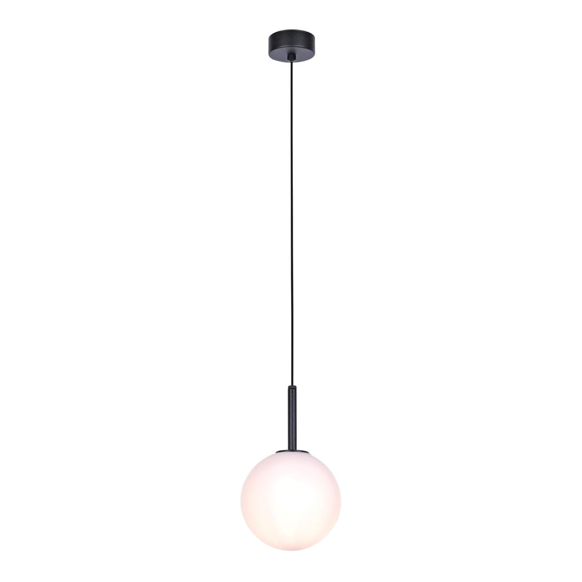 Lampa wisząca Faro D16 w kolorze czarnym, z okrągłym kloszem ze szkła w białym odcieniu. Wisi na cienkim przewodzie z metalowym uchwytem, zainstalowana pod sufitem. Prosta forma, idealna do nowoczesnych wnętrz.