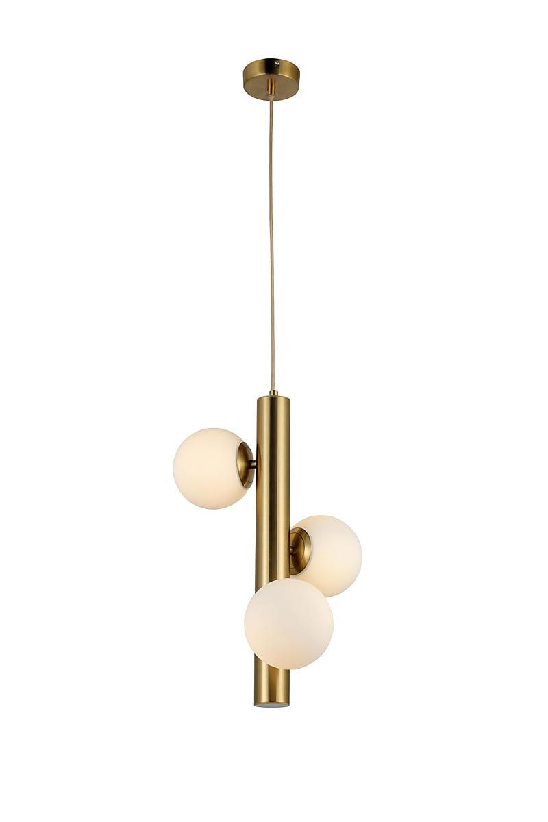 Lampa wisząca Cortega 3-punktowa w kolorze złotym z trzema matowymi kulami szklanymi. Produkt w pozycji wiszącej, z prostym, okrągłym mocowaniem sufitowym. Elegancki design, idealny do nowoczesnych wnętrz.