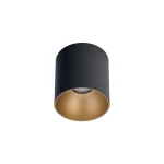 Lampa sufitowa Point Tone w kolorze czarnym z złotym wnętrzem, w kształcie cylindrycznym. Ujęcie frontalne, produkt zamontowany na suficie, z widocznym źródłem światła. Matowa powierzchnia zewnętrzna, błyszcząca wewnętrzna.
