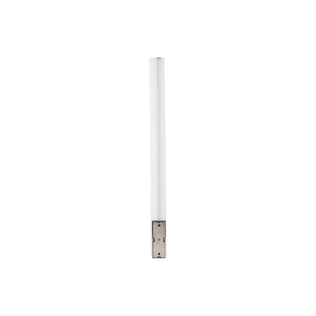 Kinkiet Ice Tube M LED 1-punktowy w kolorze chromu z prostokątnym, białym kloszem. Produkt widoczny z przodu, zamontowany na metalowej podstawie. Idealny do nowoczesnych wnętrz, zapewniający minimalistyczne oświetlenie.