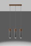Lampa wisząca Zane 3-punktowa w kolorze szarym z betonowymi kloszami i drewnianymi elementami. Ułożona w trzech wiszących cylindrach, zawieszonych na cienkich linkach, z górnym drewnianym mocowaniem. Idealna do nowoczesnych wnętrz.