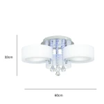 Lampa sufitowa Antila E27 w kolorze chromu i białym, 3-punktowa z pilotem. Ma dwa okrągłe klosze z matowego szkła i wiszące kryształowe detale. Wymiary: wysokość 32 cm, średnica 60 cm. Ujęcie frontalne.