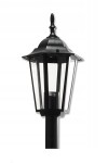Lampa stojąca ogrodowa Victoria H100 w kolorze czarnym, z metalowym kloszem o sześciokątnym kształcie i przezroczystymi panelami. Zainstalowana na prostym słupku, z ozdobnym detalem na górze. Idealna do oświetlenia przestrzeni zewnętrznych.