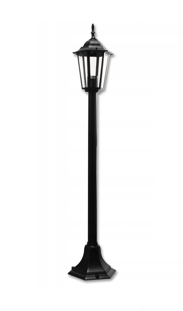 Lampa stojąca ogrodowa Victoria H100 w kolorze czarnym, z jednopunktowym źródłem światła. Posiada prostą, wysoką konstrukcję z ozdobnym kloszem i kwadratową podstawą. Ujęcie frontalne, na jednolitym tle.