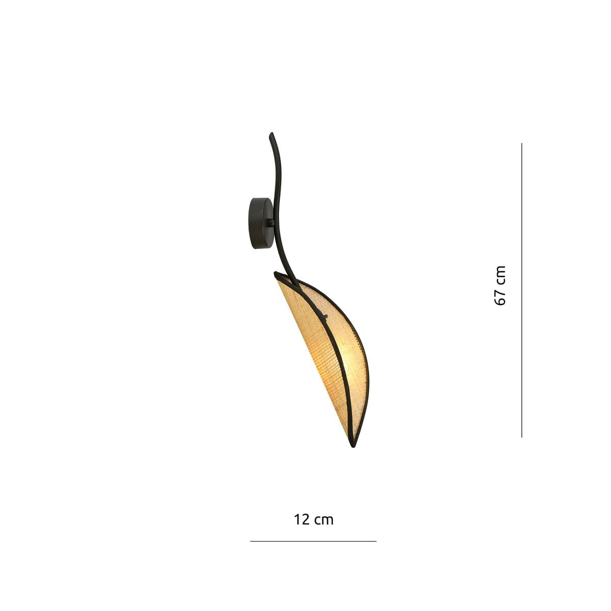 Czarny kinkiet Lotus 1-punktowy z rattanowym kloszem, o wysokości 67 cm i szerokości 12 cm. Zawieszony na ścianie, charakteryzuje się eleganckim, nowoczesnym designem. Idealny do aranżacji wnętrz.