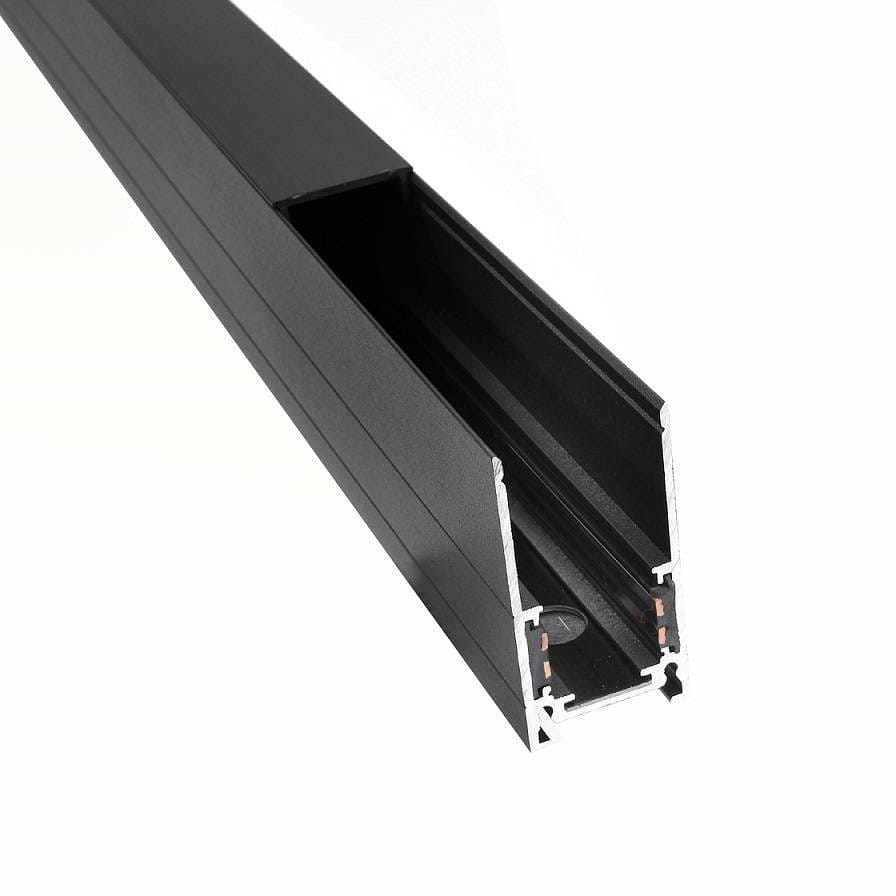 Szyna magnetyczna natynkowa o długości 150 cm w kolorze czarnym, wykonana z metalu. Ujęcie z boku, pokazujące profil i wewnętrzną komorę. Gładka powierzchnia z wyraźnym wykończeniem, idealna do montażu na ścianie.