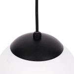Lampa wisząca Camina K-4747 w kolorze czarnym z metalowym, matowym wykończeniem u góry oraz białym kloszem na dole. Widoczny detal mocowania i kabel. Ujęcie z góry, pokazujące elementy konstrukcyjne.