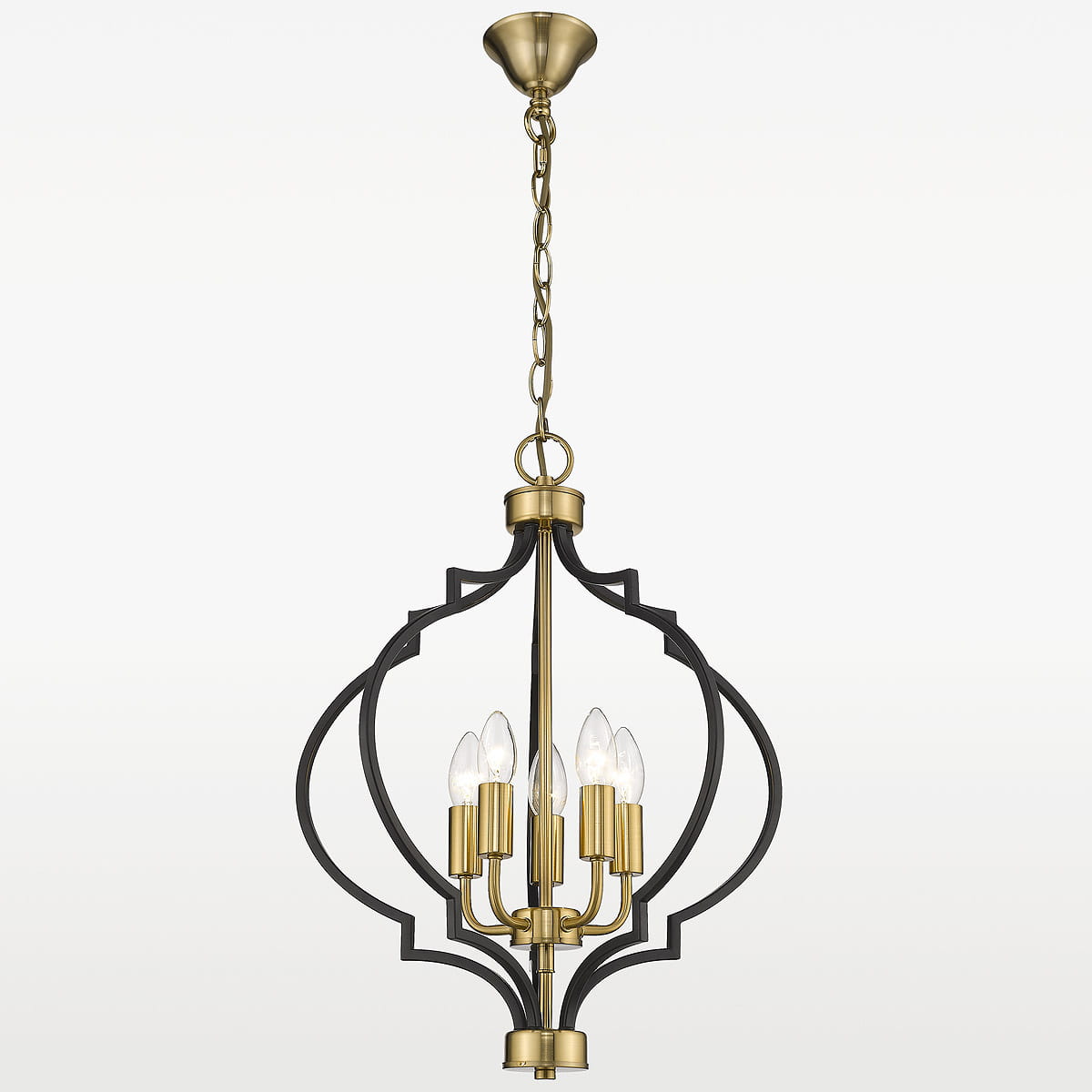 Lampa wisząca Nashville 5-punktowa, metalowa, w kolorze czarnym i złotym. Owalna konstrukcja z pięcioma źródłami światła w centralnej części. Zawieszona na złotej łańcuchu, z dekoracyjnym elementem u góry. Tło jasne, jednolite.