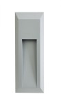 Mur PC LED lampa zewnętrzna elewacyjna w kolorze szarym, prostokątna, o matowej fakturze. Ujęcie frontalne, pokazujące wnękę na źródło światła. Produkt przeznaczony do montażu na elewacji, idealny do oświetlenia zewnętrznego.