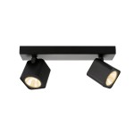 Czarna lampa sufitowa Aveiro z dwoma punktami świetlnymi, zamontowana na prostokątnej podstawie. Reflektory mają heksagonalny kształt i regulowany kąt, emitując ciepłe światło. Produkt na białym tle.