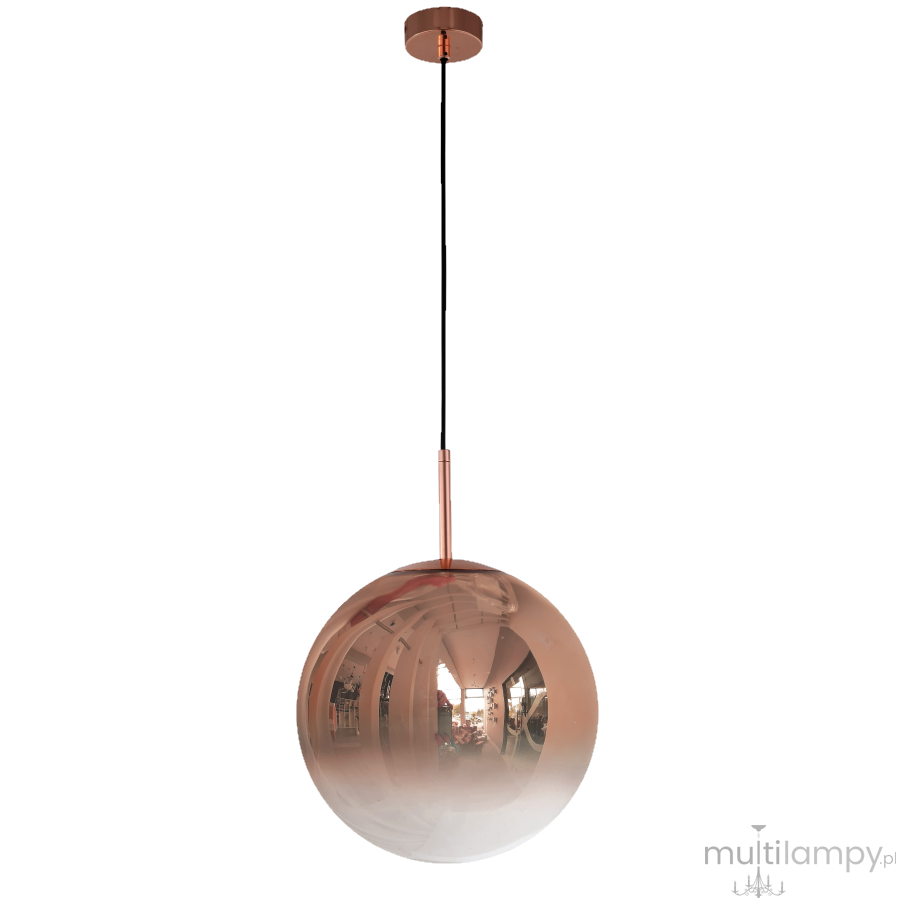 Lampa wisząca Palla D15 w kolorze miedzi, 1-punktowa, z okrągłym kloszem. Zawieszona na czarnym przewodzie, z metalowym mocowaniem sufitowym. Klosz ma lustrzaną powierzchnię, odbijającą otoczenie, co podkreśla nowoczesny design.