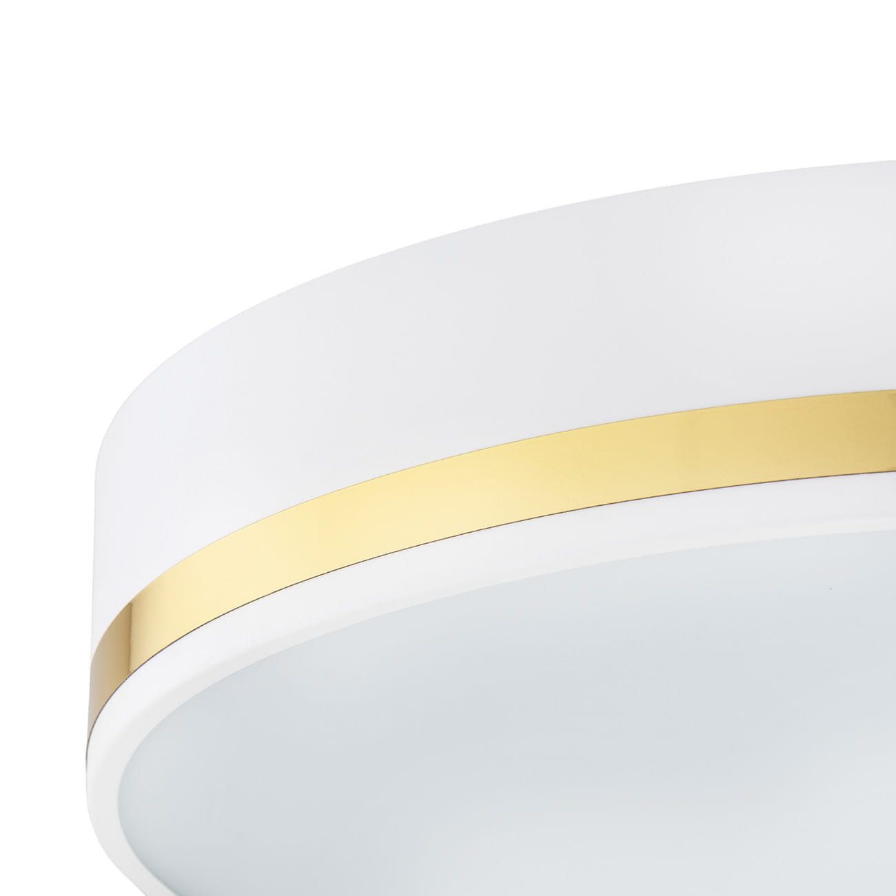Plafon Amore D25 w kolorze białym z dekoracyjną złotą obręczą. Produkt widoczny z góry, o okrągłym kształcie, z matowym wykończeniem. Idealny do nowoczesnych wnętrz.