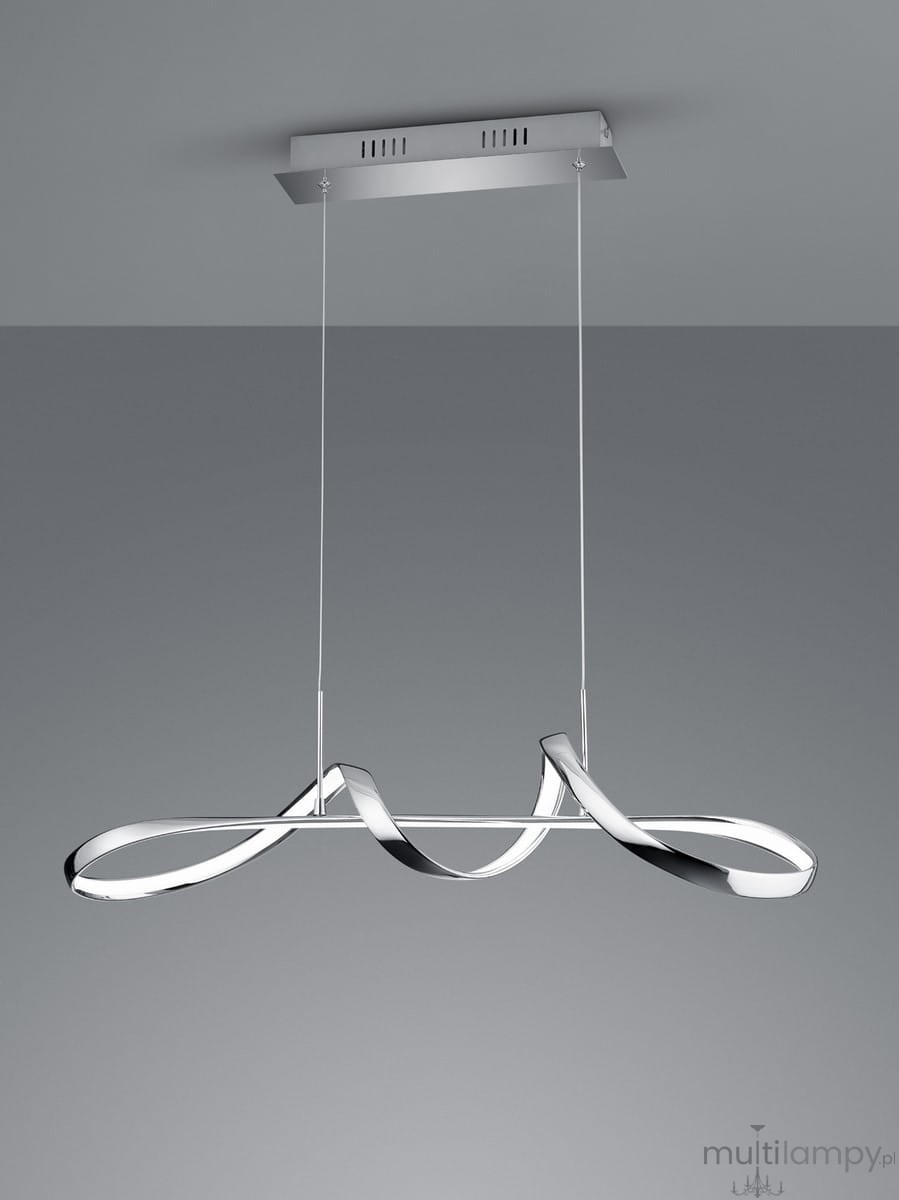 Lampa wisząca Perugia LED w chromie, o nowoczesnym designie z delikatnymi, falistymi kształtami. Ujęcie z dołu, zawieszona na cienkich linkach, montowana na prostokątnej podstawie. Tło w szarym odcieniu, co podkreśla jej elegancję.