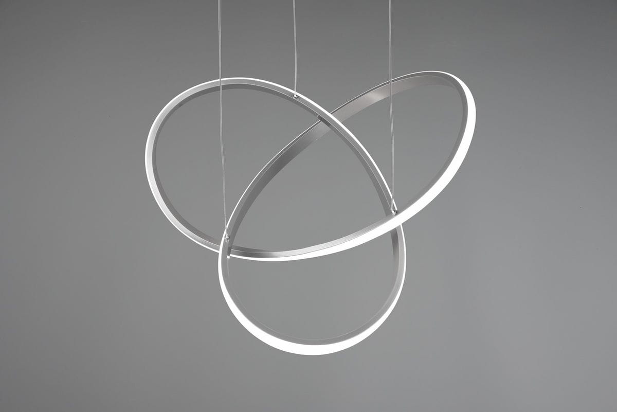 Lampa wisząca Course LED 4000K w kolorze niklowym, zbudowana z trzech okrągłych pierścieni, zawieszona na cienkich linkach. Wykończenie matowe, minimalistyczny design, idealna do nowoczesnych wnętrz.