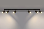 Czarna lampa sufitowa (spot) 6-punktowa z złotymi detalami. Ułożona poziomo, z pięcioma ruchomymi reflektorami, które emitują ciepłe światło, montowana na gładkim tle. Wysokiej jakości metalowa konstrukcja, minimalistyczny design.