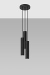 Lagos lampa wisząca 3-punktowa w kolorze czarnym. Składa się z trzech cylindrycznych kloszy zawieszonych na cienkich linkach. Montowana do sufitu, idealna do nowoczesnych wnętrz. Tło w odcieniach szarości podkreśla elegancki design lampy.