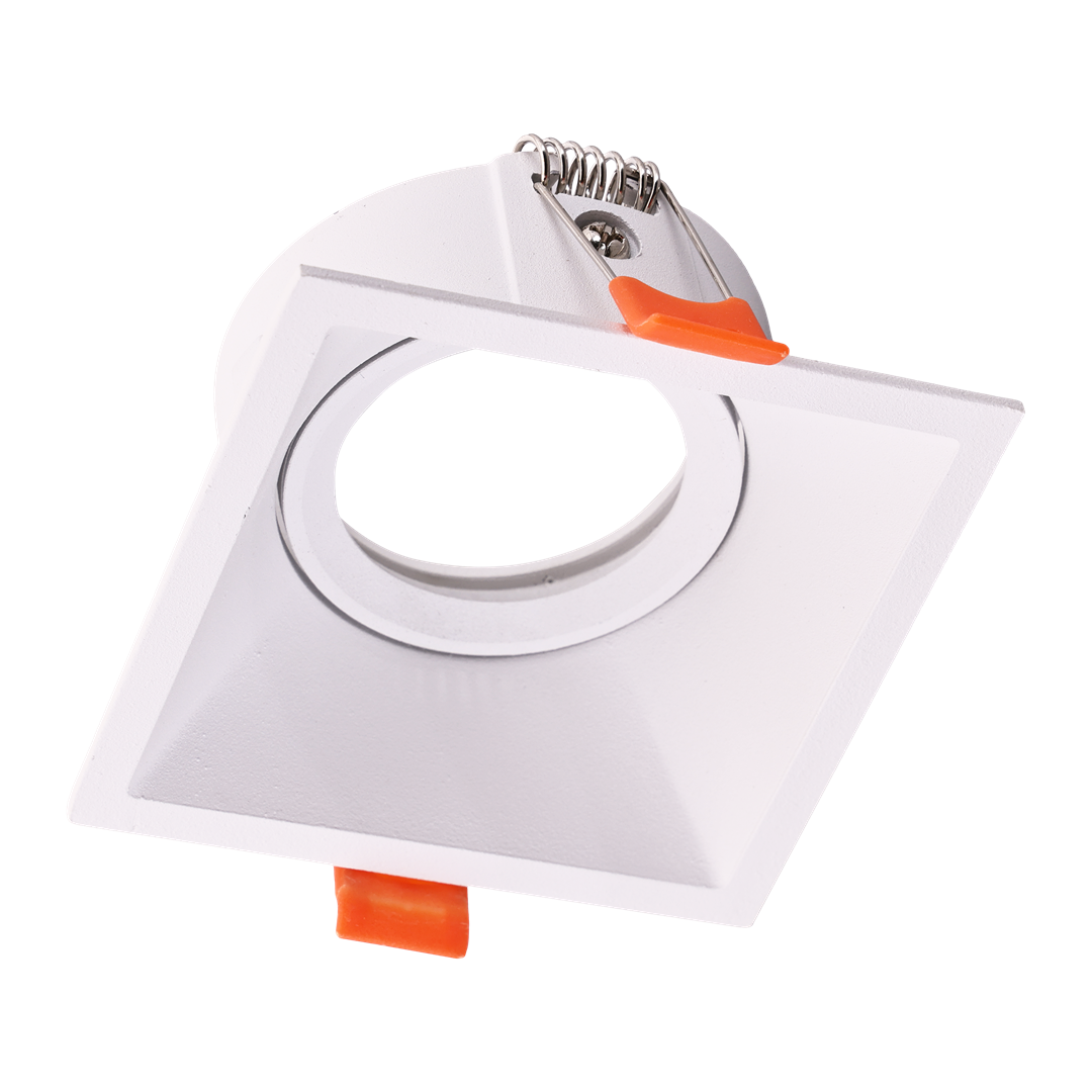 Oprawa do zabudowy Rols Square w kolorze białym, kwadratowa, z widocznym otworem na źródło światła. Uchwyt sprężynowy z pomarańczowym elementem. Produkt widoczny z boku, ukazujący detale konstrukcji.