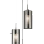 Lampa wisząca Duo 2, 3-punktowa, w kolorze srebrnej satyny z przydymionymi kloszami. Dwa cylindryczne klosze zawieszone na cienkich linkach, z widocznymi źródłami światła wewnątrz. Ujęcie z przodu, pokazujące detale lampy.