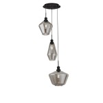 Lampa wisząca Mia 3-punktowa w kolorze czarnym, z trzema szklanymi kloszami o różnych kształtach. Klosze zawieszone na cienkich linkach, z widocznymi żarówkami. Ujęcie z przodu, na białym tle.