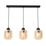 Lampa wisząca Sombra 3-punktowa w kolorze czarnym z bursztynowymi kloszami. Klosze o zaokrąglonym kształcie zawieszone na czarnych linkach, mocowane do prostokątnej podstawy. Całość prezentuje nowoczesny, minimalistyczny styl.