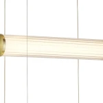 Złota lampa wisząca Clamp LED, pięciopunktowa. Prosty, cylindryczny kształt z przezroczystego materiału, z wyraźnymi rowkami. Zawieszona na cienkich linkach, idealna do nowoczesnych wnętrz.