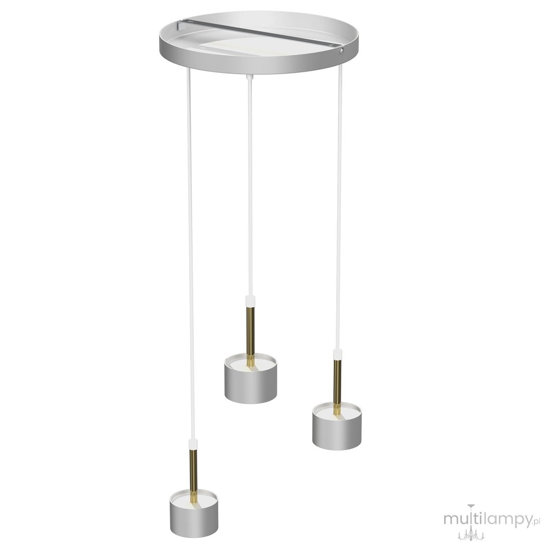 Lampa wisząca Arena, 3-punktowa, w kolorze białym i złotym. Składa się z okrągłej podstawy i trzech okrągłych kloszy z metalowymi elementami. Klosze zawieszone na białych przewodach, z widocznymi złotymi mocowaniami. Ujęcie frontalne.