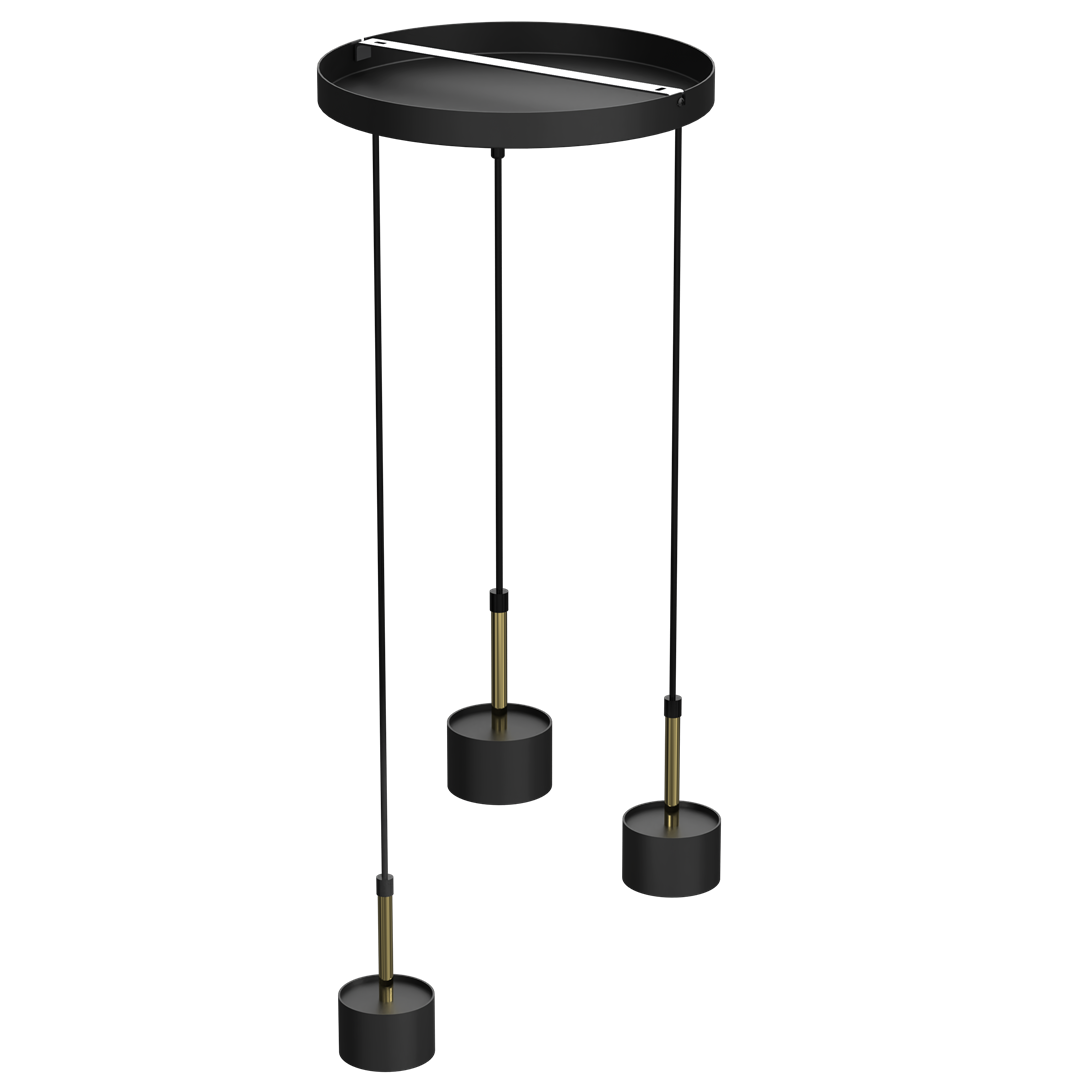 Lampa wisząca Arena 3-punktowa w kolorze czarnym i złotym, z okrągłym, płaskim stelażem oraz trzema zwisającymi kloszami. Klosze w formie cylindrów z czarnym wykończeniem i złotymi detalami. Produkt zawieszony na cienkich linkach.