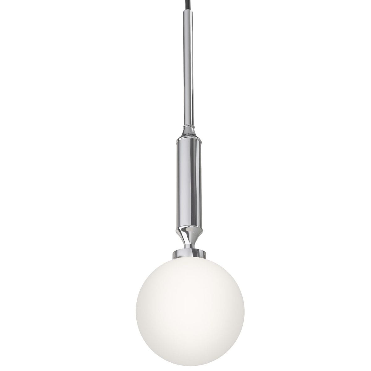Lampa wisząca Ero I Cromo C z chromowanym metalowym uchwytem i białą, okrągłą kulą ze szkła matowego. Produkt zawieszony na cienkim, czarnym przewodzie, w pozycji pionowej. Idealna do nowoczesnych wnętrz.