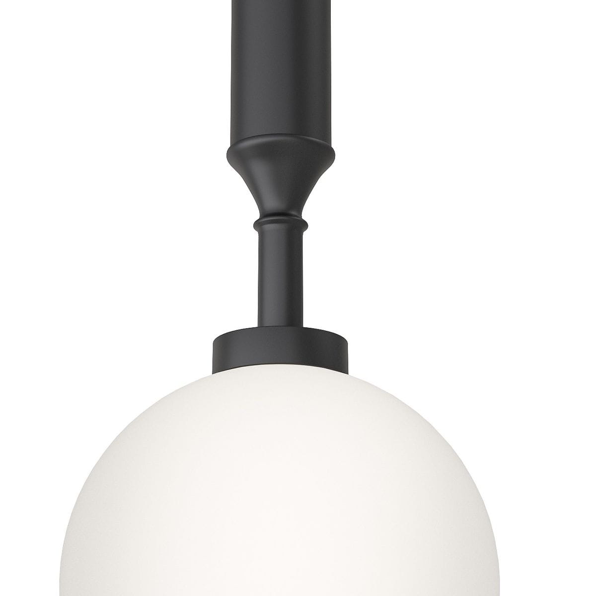Lampa wisząca Ero I Nero A 1-punktowa, z czarnym metalowym mocowaniem i białym, okrągłym kloszem z mlecznego szkła. Ujęcie z góry, pokazujące detal połączenia klosza z zawieszeniem. Idealna do nowoczesnych wnętrz.
