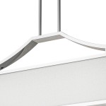 Lampa wisząca Gerdo Ovale Cromo, 4-punktowa, z chromowanym wykończeniem. Posiada owalny kształt i białą tekstylną osłonę. Zawieszona na dwóch metalowych linkach, widoczna z góry, w jasnym tle.