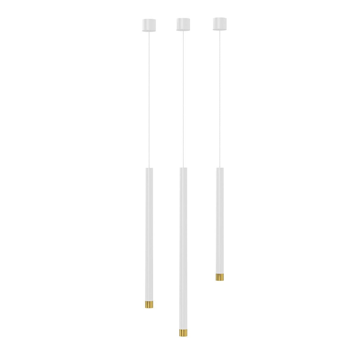 Lampa wisząca Q I Bianco/Gold 50 w kolorze białym z złotymi akcentami. Składa się z trzech długich, cylindrycznych ramion zawieszonych na cienkich linkach. Elementy metalowe w złotym kolorze znajdują się na dolnych końcach lampy.